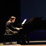 Diego Fernández Magdaleno al piano