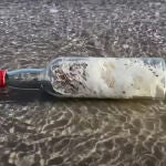 Misteriosas «botellas de brujas» aparecen en las costas del Golfo de México