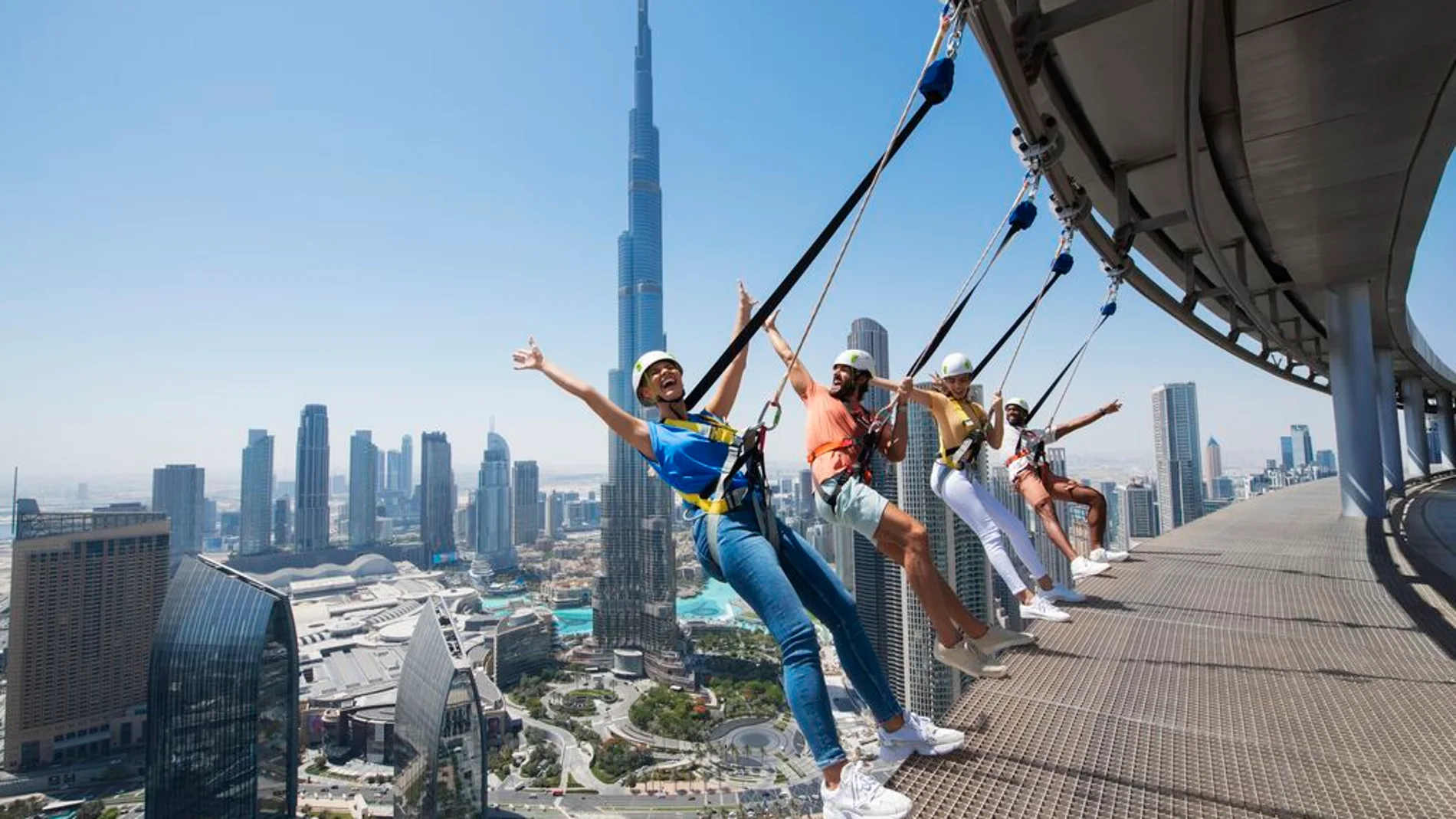 The Edge Walk, uno de los mayores atractivos de Dubái para los más aventureros
