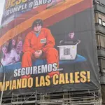 Desokupa cuelga una nueva lona en Madrid