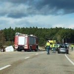 Un muerto y dos heridos en la colisión entre una furgoneta y un turismo en León