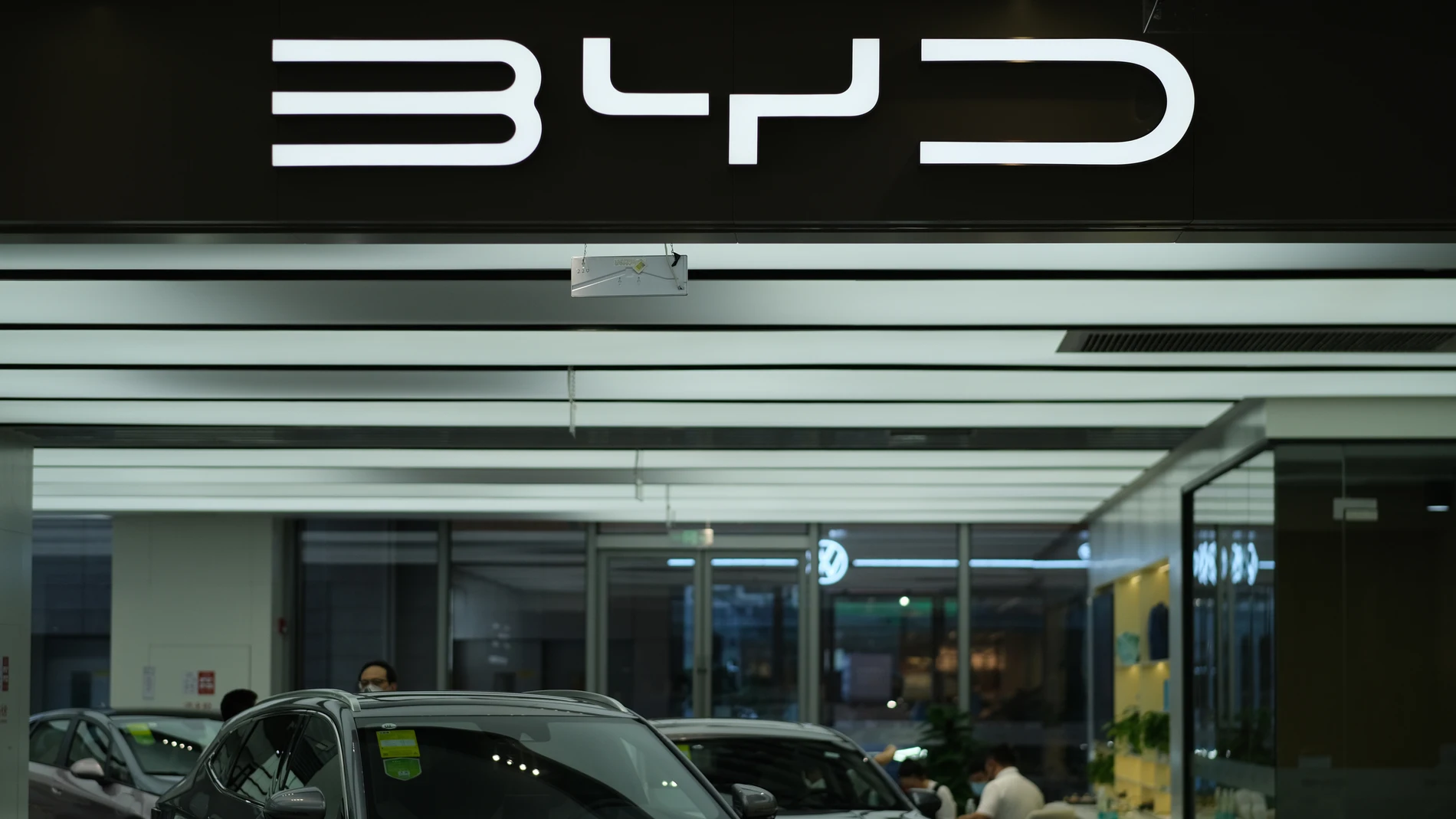 Tienda de vehículos eléctricos BYD.