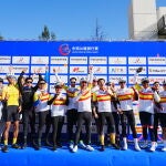 El podio de la marcha ciclista de China y España