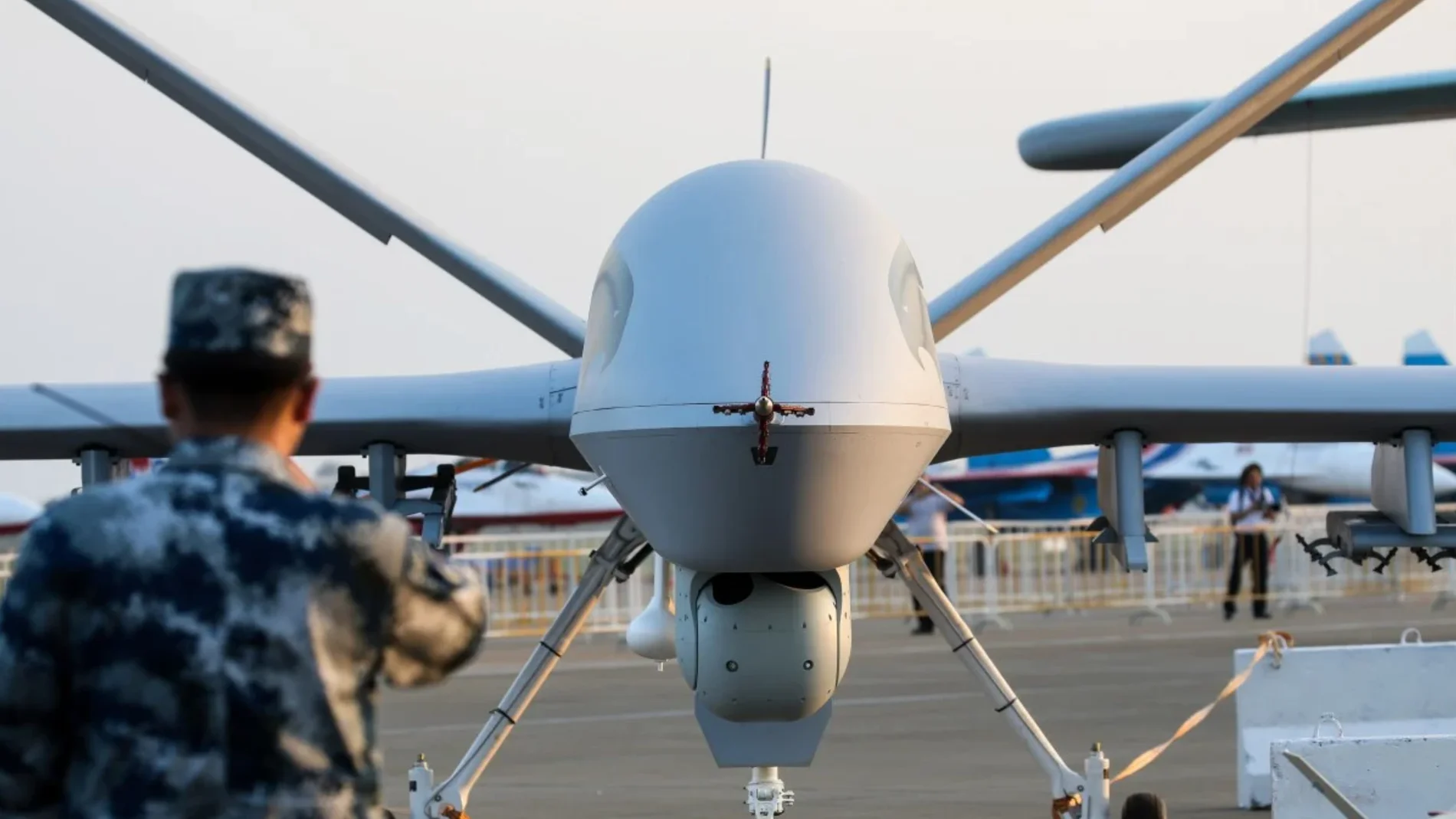 El surgimiento de una nueva fuerza de drones armados con poderosas armas de microondas daría al Ejército chino una ventaja abrumadora en el cambo de batalla