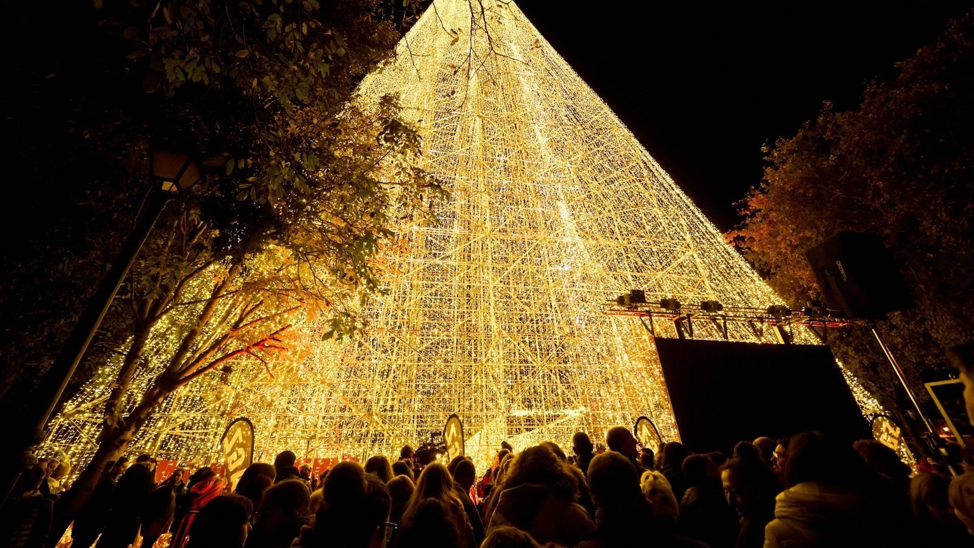 Encendido del árbol de Navidad más alto de España, en el municipio de Cartes JUANMA SERRANO-EUROPA PRESS 05/12/2023