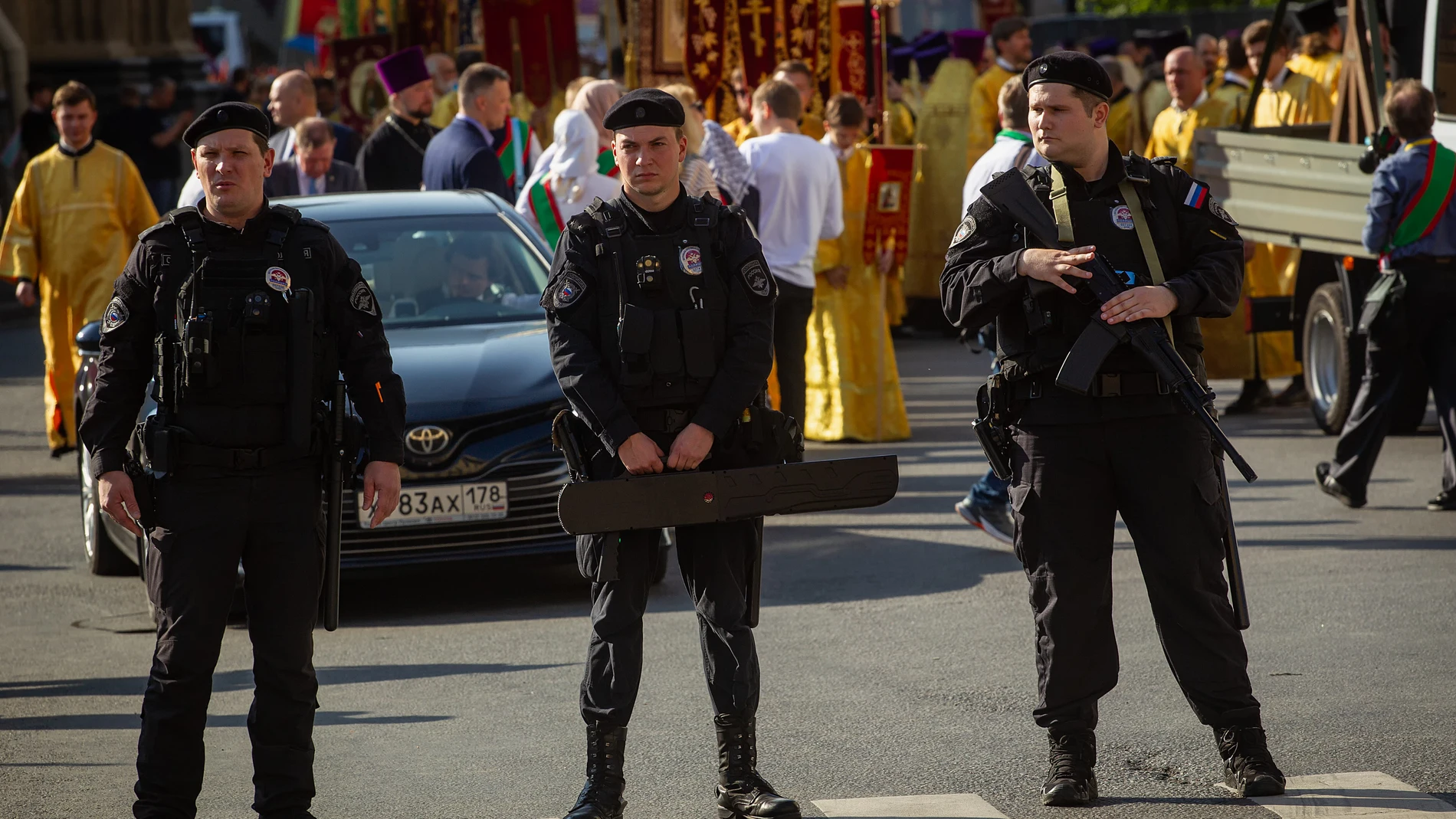 September 12, 2023, St. Petersburg, Russia: Police officers seen during the cordon off the central street of the city before the start of the procession along Nevsky Prospekt from the Kazan Cathedral. On September 12, a religious procession was held dedicated to the Day of Transferring the Relics of the Holy Blessed Prince Alexander Nevsky to St. Petersburg. A festive service was held under the leadership of Metropolitan Barsanuphius. Thousands of people carried the Kazan Icon of the Mother o...