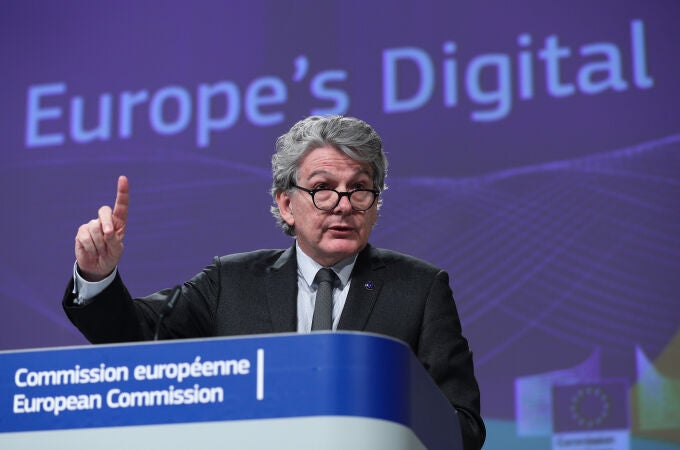 UE.- La UE pacta las primeras reglas para limitar los riesgos de la Inteligencia Artificial