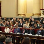 MADRID.-Al menos diez presidentes autonómicos se subirán el sueldo en 2024, mientras que Moreno, Ayuso y Clavijo se lo congelan