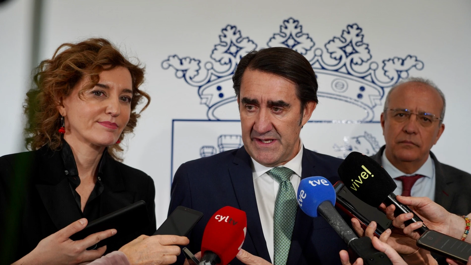 l consejero de Medio Ambiente, Vivienda y Ordenación del Territorio, Juan Carlos Suárez-Quiñones, preside el Consejo de Dinamización Demográfica