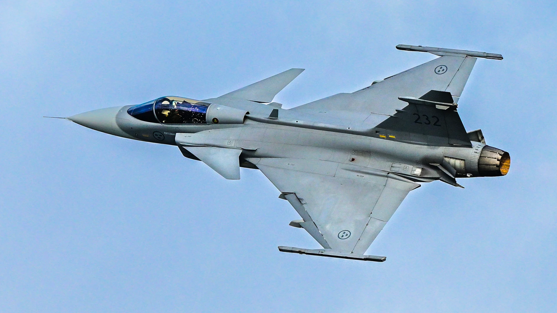 September 30, 2023, BORGHOLM, SWEDEN: Saab JAS 39 Gripen, a light single-engine supersonic multirole fighter aircraft, photographed during an air show in connection with the military display Total Defence Ã–land, September 28, 2023..Photo: Jonas EkstrÃ¶mer / TT / code 10030. (Foto de ARCHIVO)30/09/2023