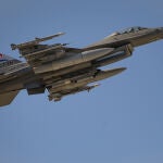 Corea.- Un caza F-16 de EEUU se estrella en Corea del Sur durante un entrenamiento