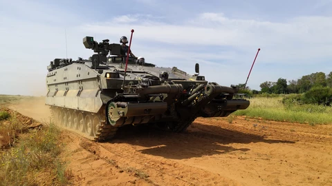 Así es el Castor, el nuevo vehículo blindado de combate de zapadores del Ejército de Tierra