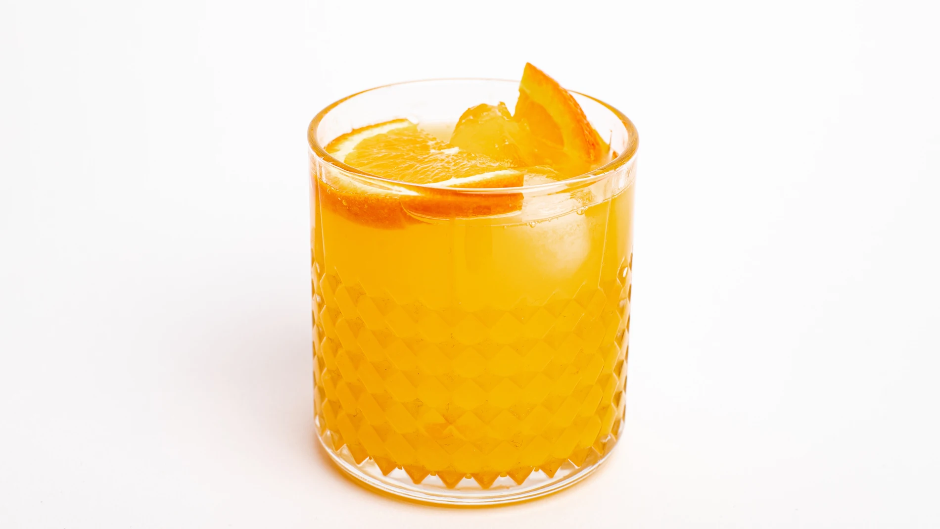 El zumo de naranja beneficia nuestra salud cardiovascular