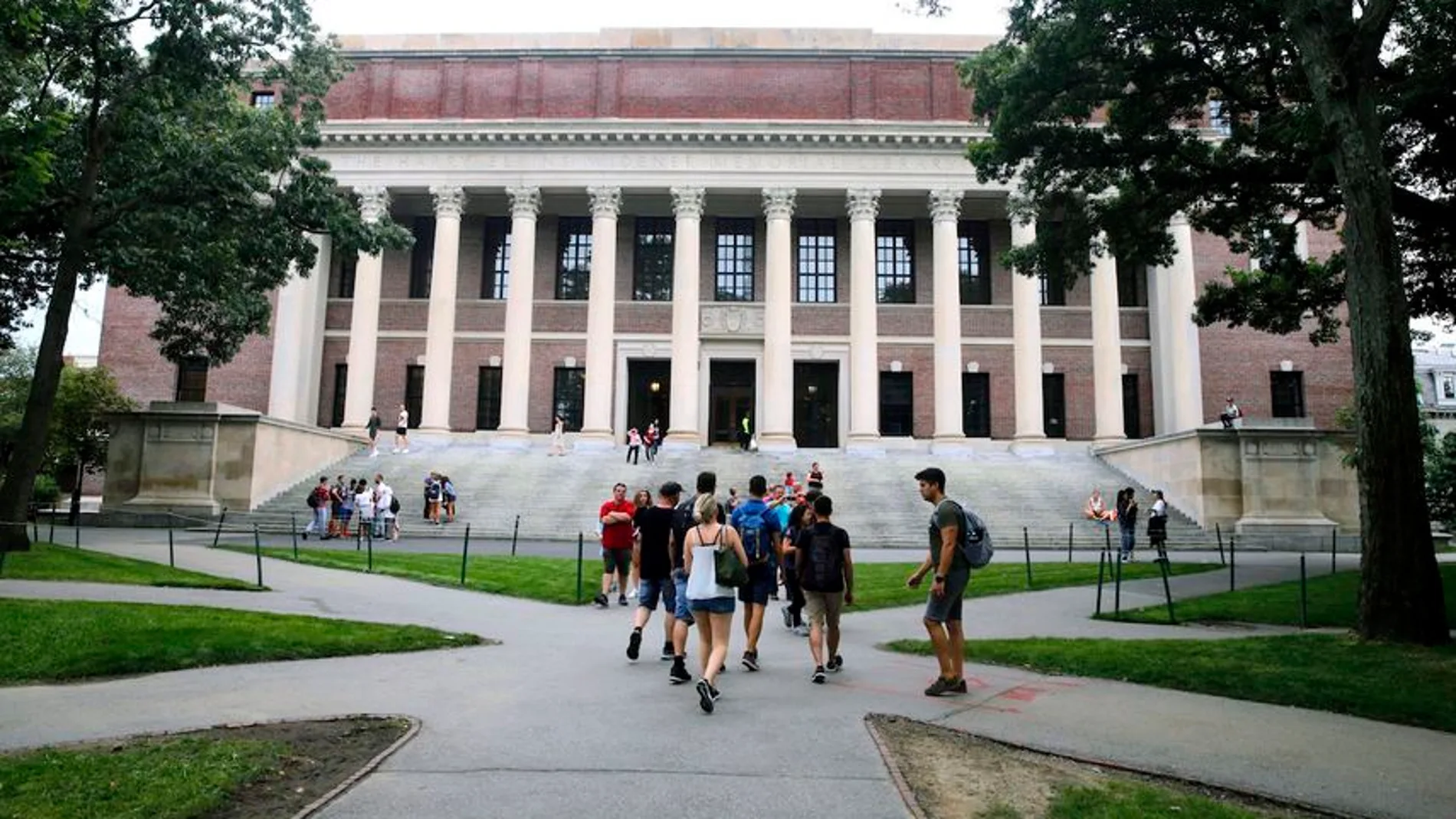 La Universidad de Harvard y otras casas de estudio defienden su posición ante señalamientos de antisemitismo.
