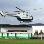 Un helicóptero de la Guardia Civil participando en las tareas de búsqueda