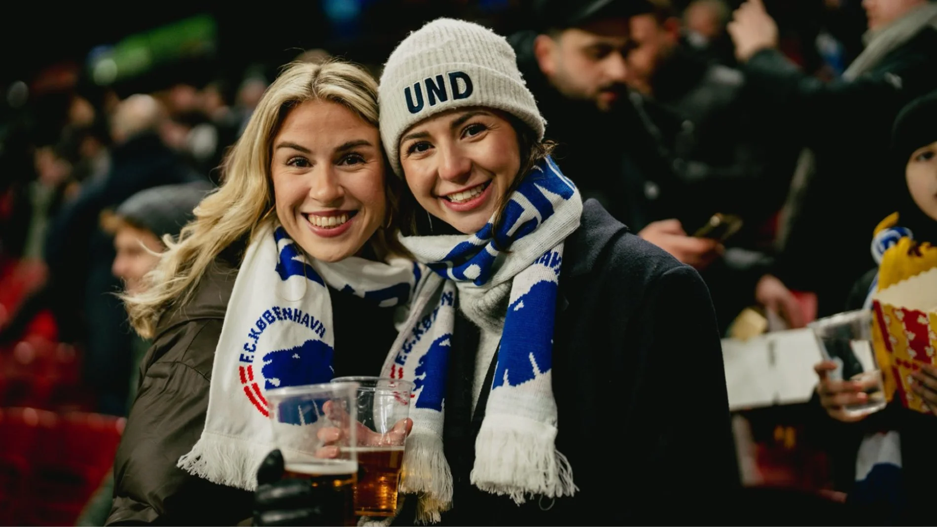 El Copenhague celebró con cerveza gratis su clasificación para los octavos de Champions