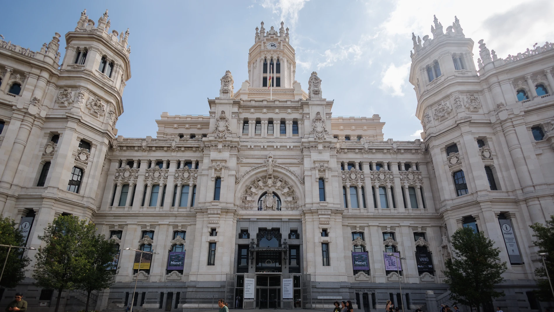 MADRID.-Ayuntamiento oferta 1.450 puestos de trabajo en Oferta de Empleo Público, con más de 250 plazas para Policía Municipal