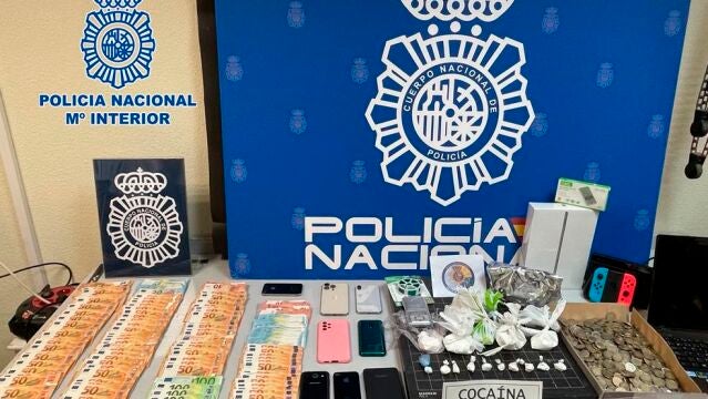 Caen tres puntos de venta y elaboración de drogas en Alcobendas y 'Sanse', que repartían en patinete eléctrico