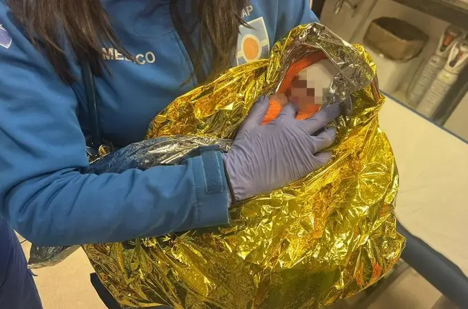 Encuentran un bebé vivo en un contenedor de Los Palacios (Sevilla) con el cordón umbilical todavía colgando