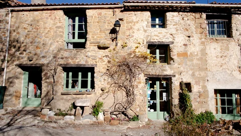 Esta foto tomada en Camps sur l'Agly, el 18 de diciembre de 2023, muestra el alojamiento Gite de la Bastide donde Alex Batty y su abuelo solían alojarse aquí cuando visitaban el pueblo