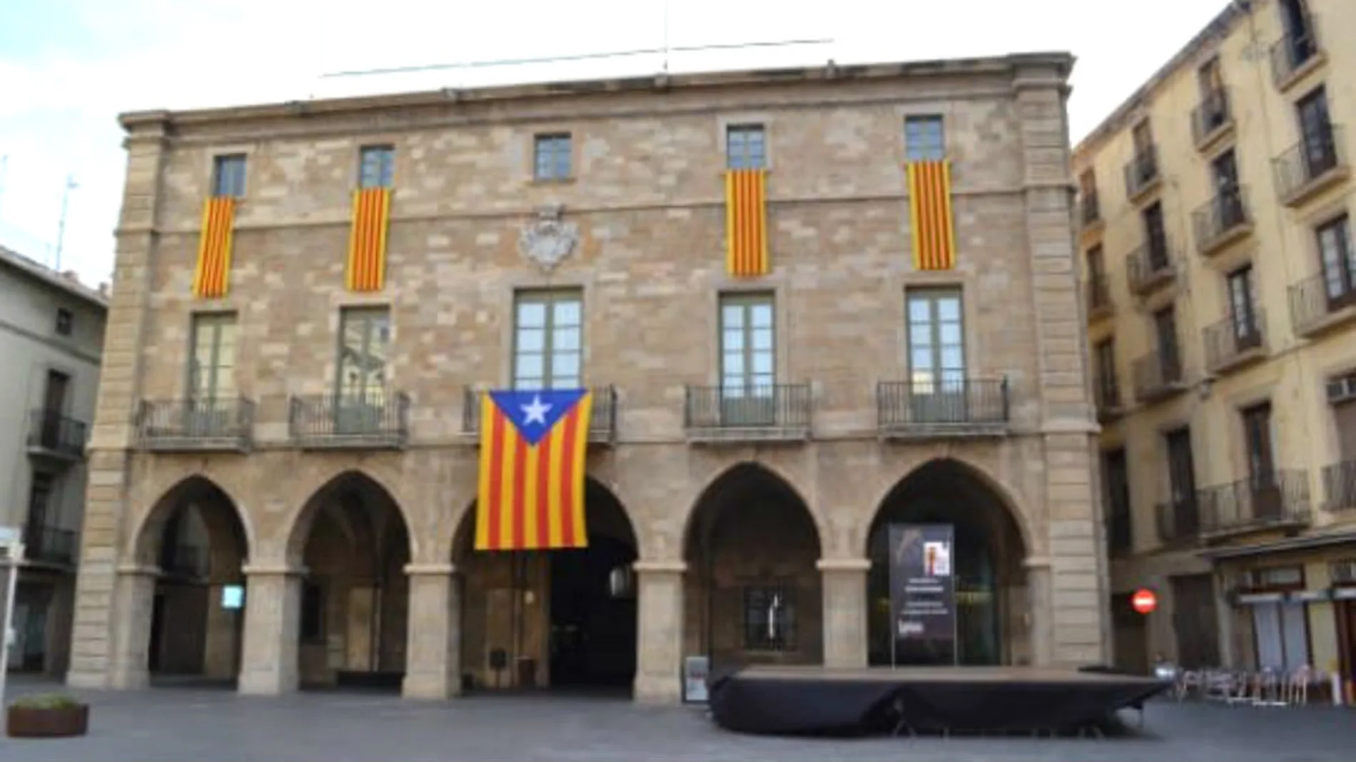 El PSC permite la "estelada" de sus socios de ERC en el Ayuntamiento de Manresa 