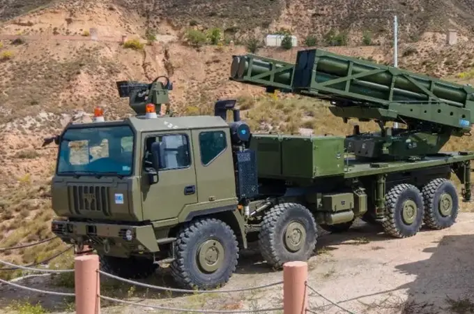 El lanzacohetes PULS que ha comprado el Ejército de Tierra español, usado por Israel para bombardear posiciones de Hamás y Hezbolá 