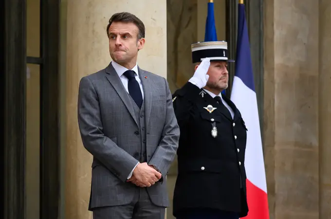 Macron frena la crisis por la reforma migratoria con la dimisión del ministro de Sanidad
