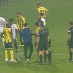 Nueva polémica en la liga turca: un equipo se retira del campo en medio del partido en protesta por las decisiones arbitrales