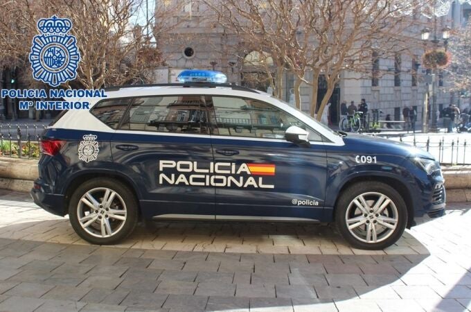 Vehículo de la Policía Nacional en Granada. POLICÍA NACIONAL