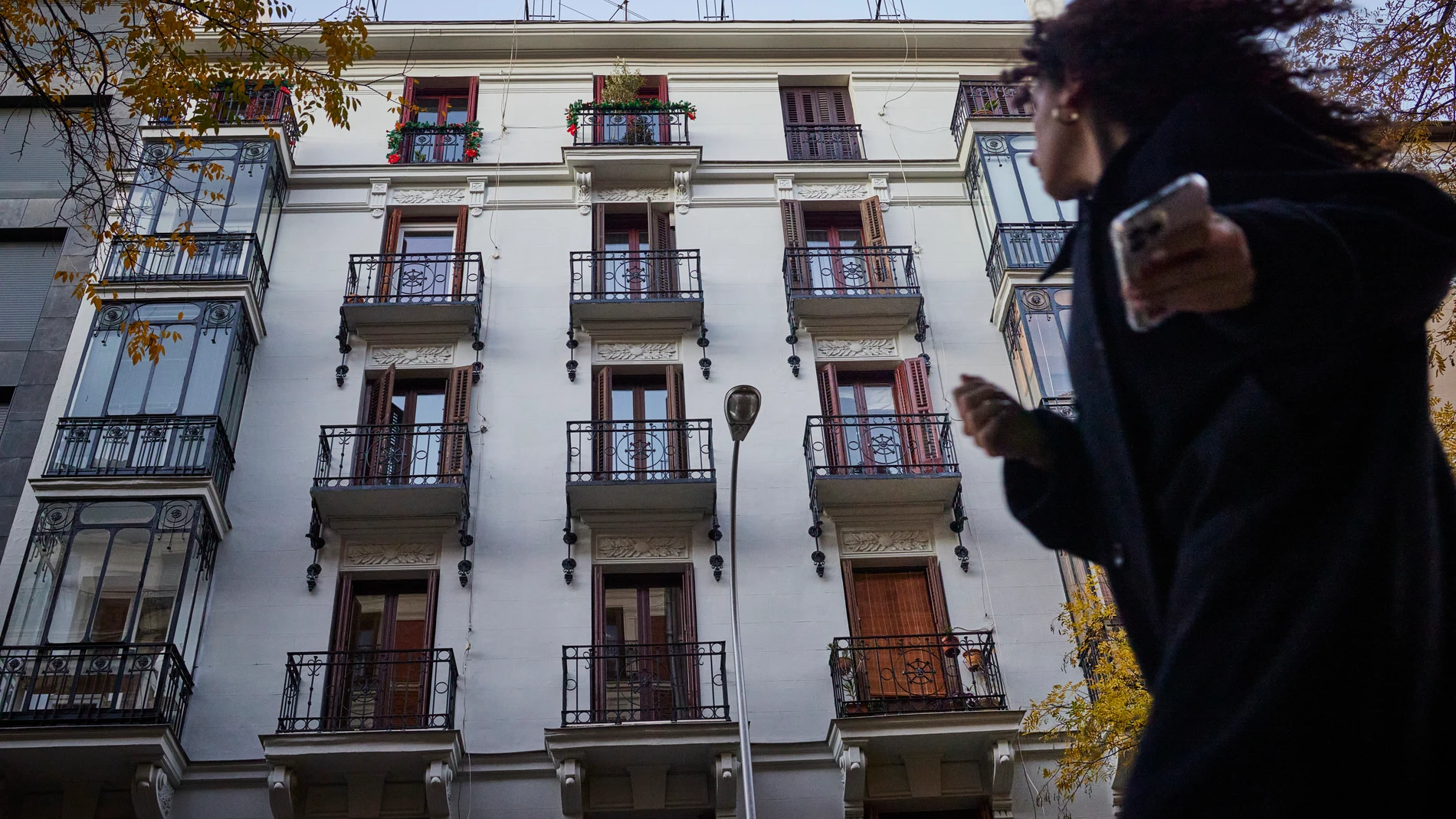 Fachada del edificio situado en la calle Jorge Juan 55 de Madrid que próximamente va a declararse protegida por el Ayuntamiento de Madrid. © Alberto R. Roldán / Diario La Razón. 20 12 2023