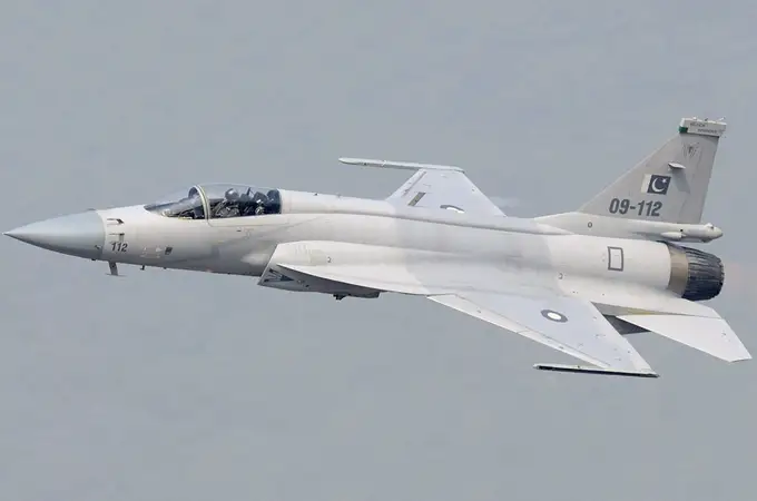 Turquía amenaza comprar este avión de guerra chino si EEUU no le vende sus F-16