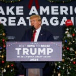 Donald Trump encabeza los sondeos en las primarias republicanas