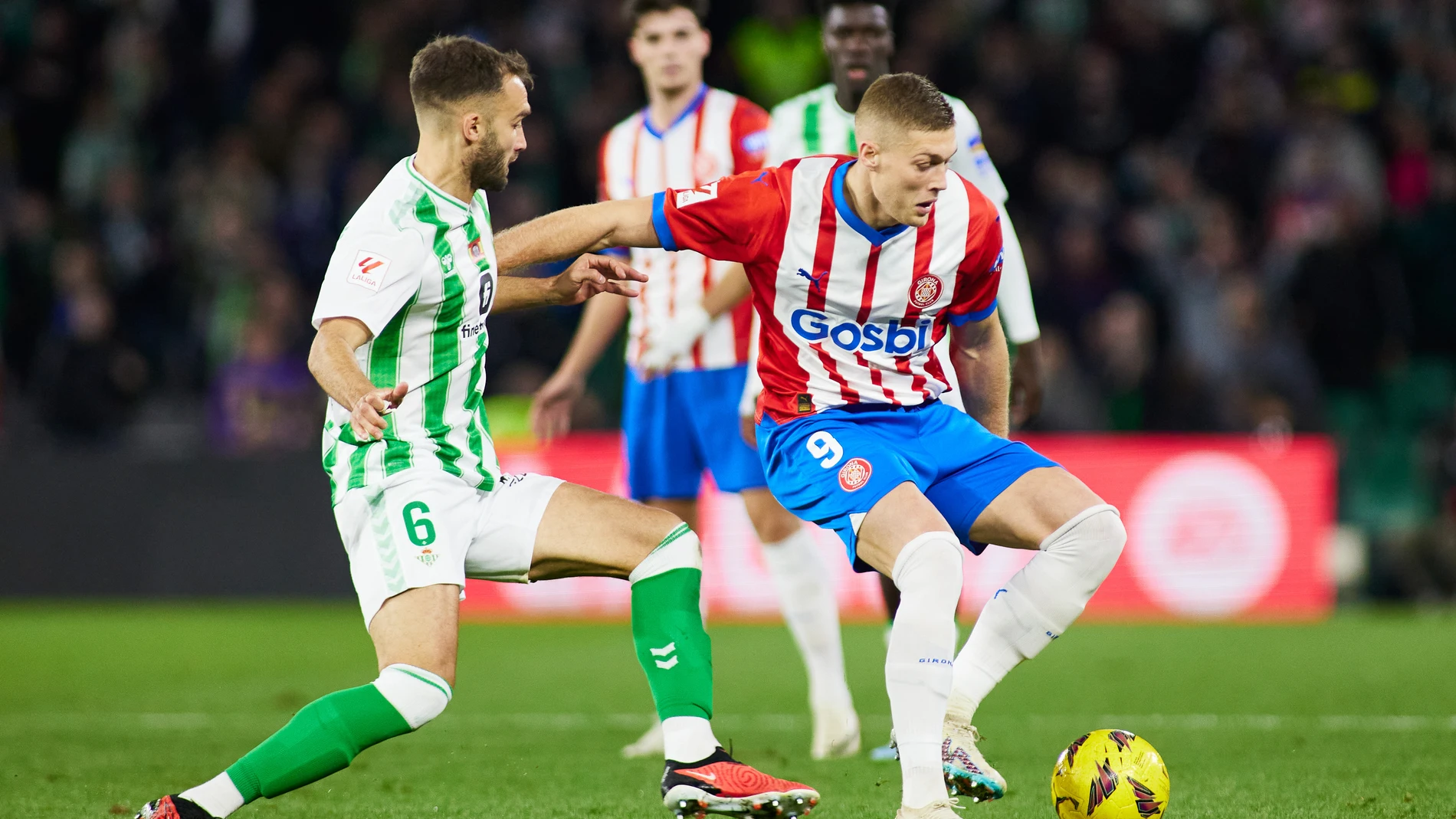 Artem Dovbyk of Girona FC in action during the Spanish league, La Liga EA Sports, football match played between Real Betis and Girona FC at Benito Villamarin stadium on December 21, 2023, in Sevilla, Spain. AFP7 21/12/2023 ONLY FOR USE IN SPAIN
