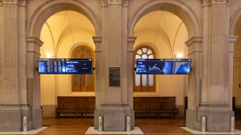 El Ibex 35 pierde los 10.100 en la apertura tras ceder un 0,3%, con Bankinter liderando los ascensos