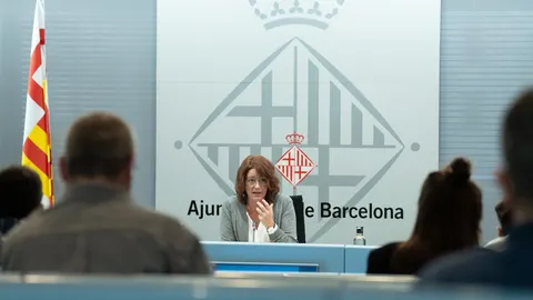 La teniente de alcalde de Barcelona, Laia Bonet, presentó los datos de la encuesta ciudadana
