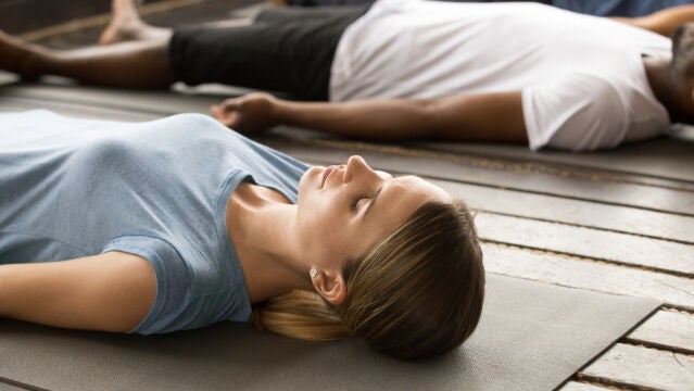 Yoga nidra, también conocido como “sueño yóguico"