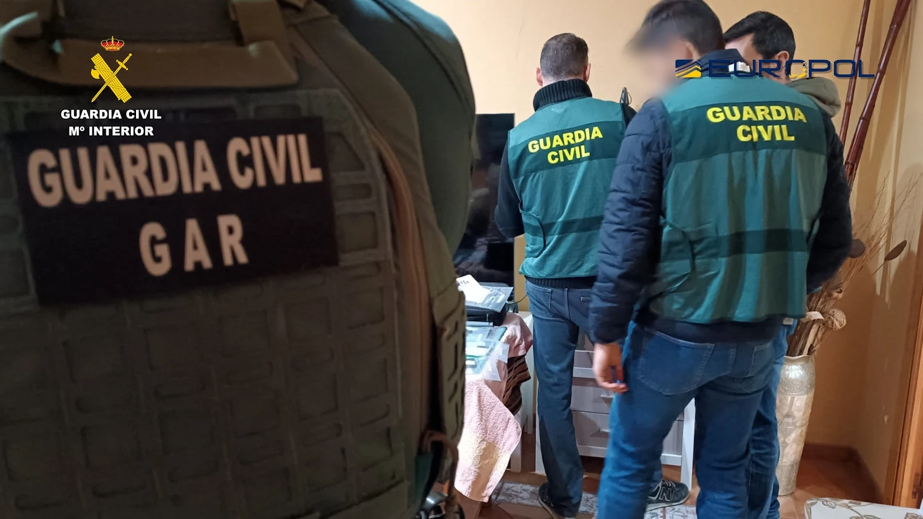 La Guardia Civil detiene en Sevilla a un acusado de difundir en redes propaganda yihadista a favor de Daesh