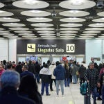 MADRID.-Las aerolíneas que operan en Barajas programan 17.097 durante las fiestas navideñas, un 8,3% más