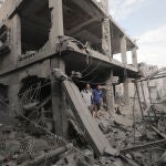 Edificios destruidos por los bombardeos del Ejército de Israel contra el campamento de refugiados de Bureij