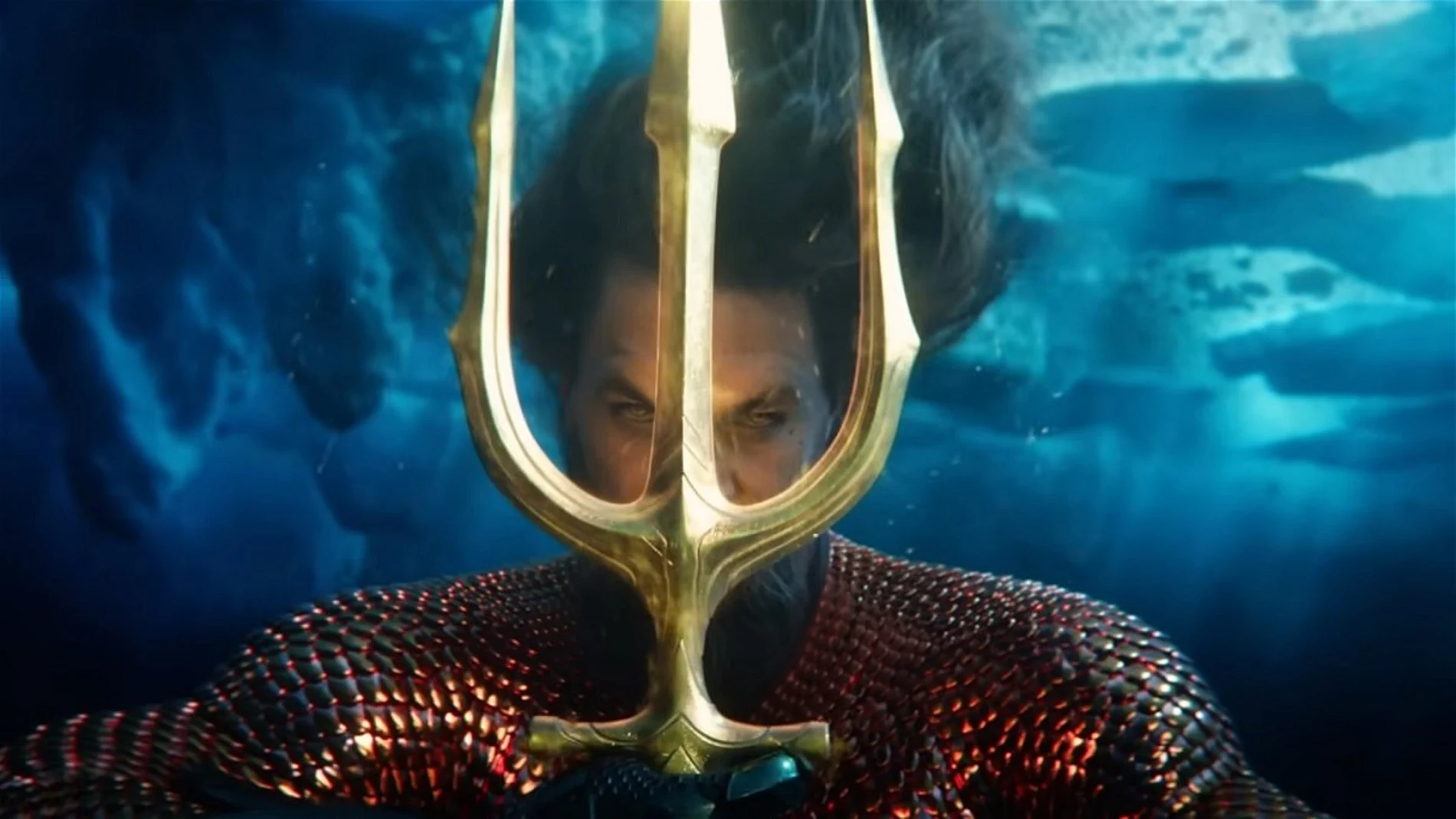 Jason Momoa vuelve a repetir como imponente Rey del océano en esta segunda entrega de «Aquaman»