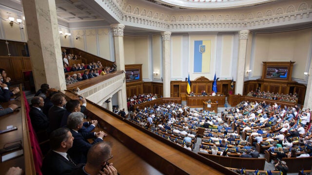 Ucrania.- El Parlamento de Ucrania prepara una ley para la movilización militar de ucranianos en el extranjero