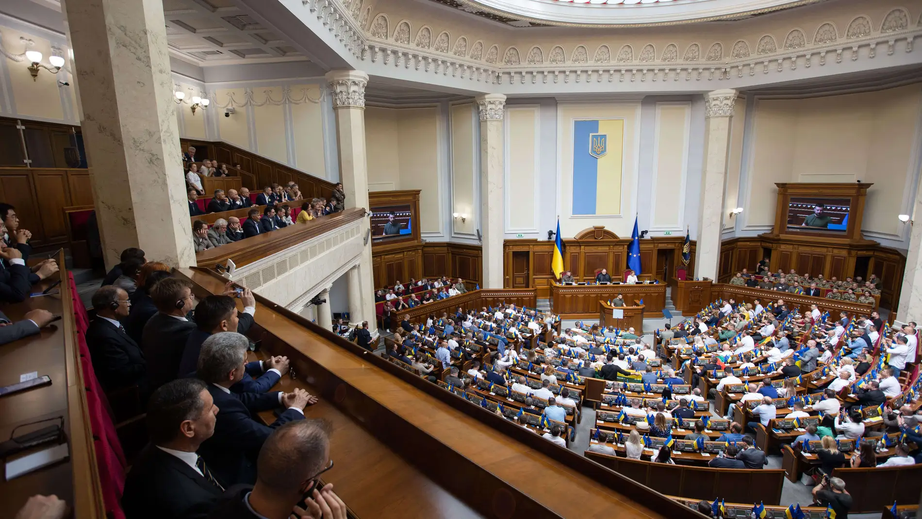 July 28, 2022, Kyiv, Ukraine: Ukrainian President Volodymyr Zelenskyy, delivers his address celebrating Ukrainian Statehood day at the Verkhovna Rada parliament, July 28, 2022 in Kyiv, Ukraine. (Foto de ARCHIVO) 28/07/2022
