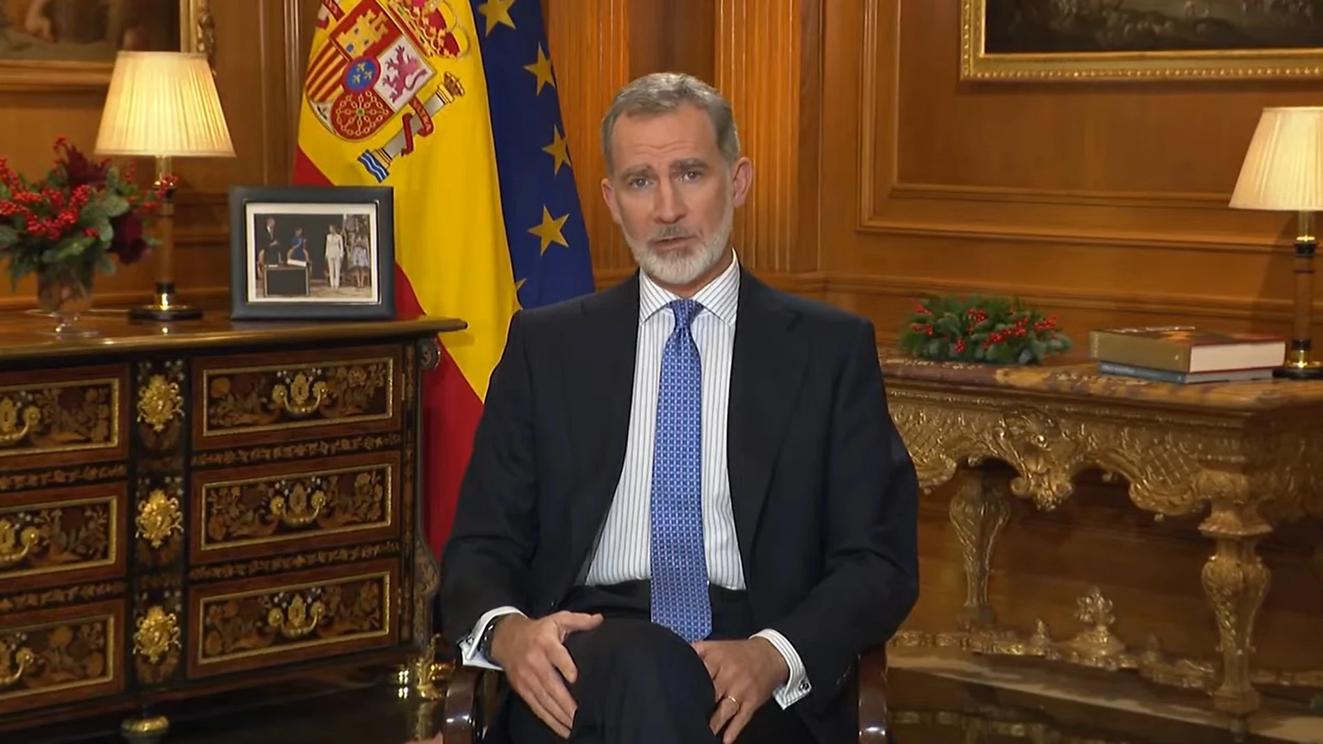 El Rey Felipe VI ofrece su tradicional discurso de Nochebuena desde Zarzuela, en Madrid (España) a 24 de diciembre de 2023. RTVE 24/12/2023