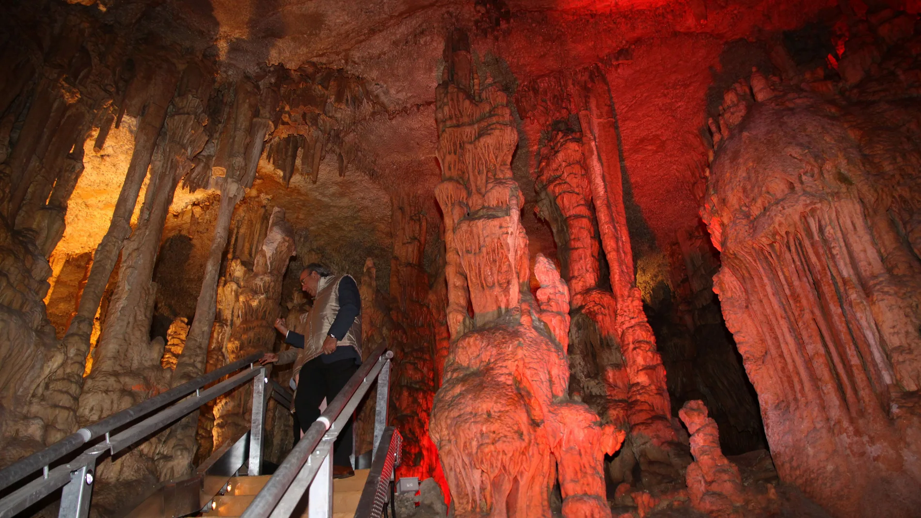 Interior de la cueva de los franceses en Revilla de Pomar