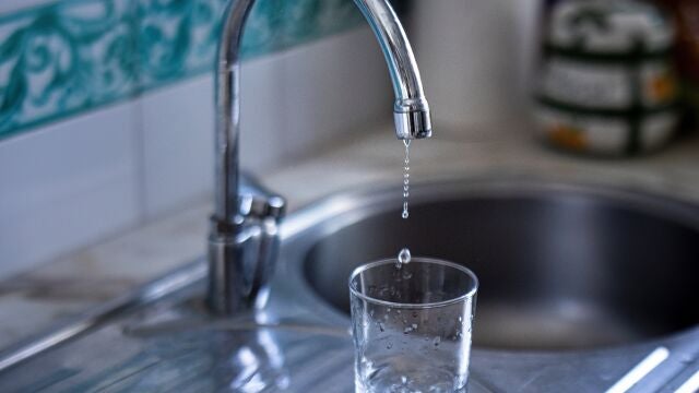 La empresa municipal de agua de Benalmádena ha reducido la presión en varias zonas del municipio