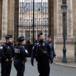 Francia.- Detenido un hombre por el asesinato de su mujer y sus cuatro hijos a las afueras de París