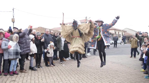 El Tafarrón por las calles de Pozuelo de Tábara