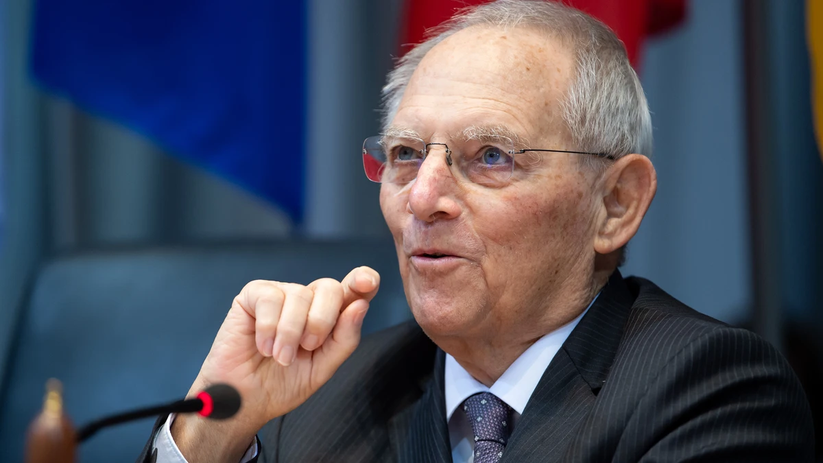 Schäuble revela en sus memorias póstumas los intentos para derrocar a Angela Merkel