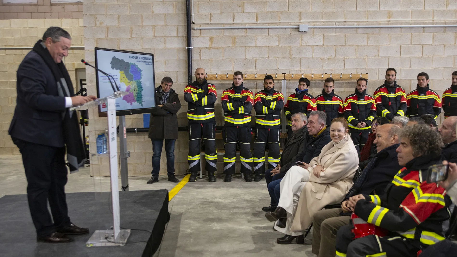 Faúndez interviene durante la inauguración del nuevo parque de bomberos de Zamora