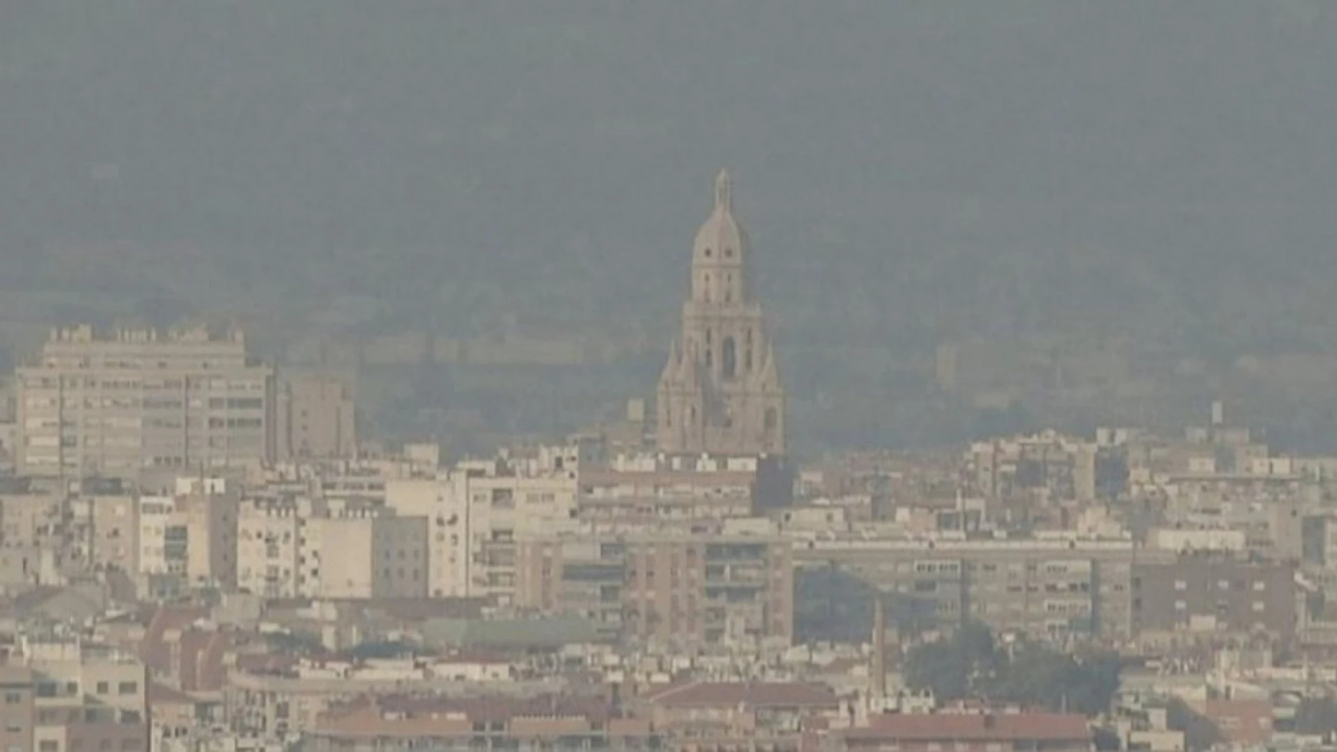 Imagen de contaminación en la ciudad de Murcia HUERMUR 28/12/2023